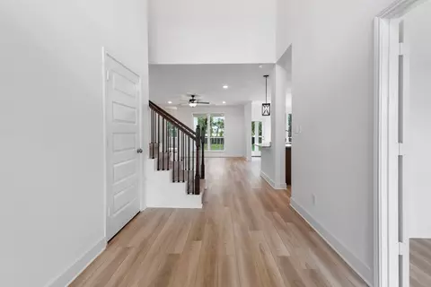 Entry Way - 5016 Acadia Loop, Bryan, TX 77845 photo 6 of 12