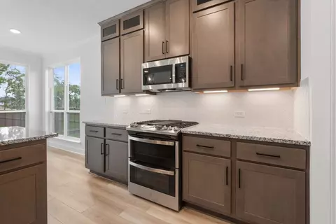 Kitchen - 5016 Acadia Loop, Bryan, TX 77845 photo 8 of 11