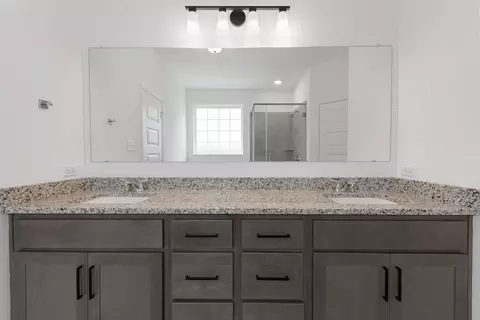 Bath - 5016 Acadia Loop, Bryan, TX 77845 photo 3 of 11