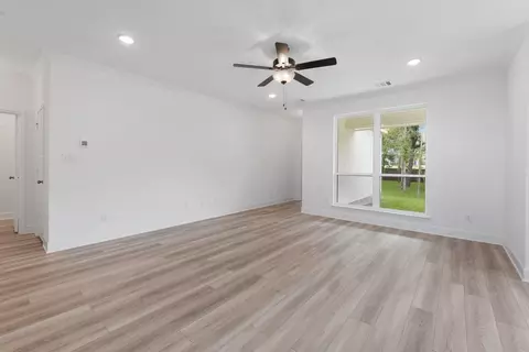Living - 5016 Acadia Loop, Bryan, TX 77845 photo 4 of 9