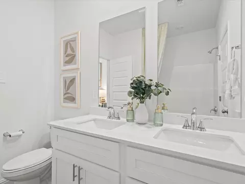 Bath - 10306 Grady Ln, Mobile, AL 36695 photo 1 of 2