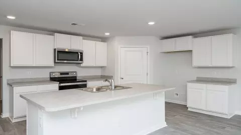 Kitchen - 760 Twinstead Rd SW, Supply, NC 28462 photo 4 of 8