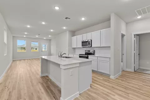 4402 Danforth St, New Braunfels, TX 78130