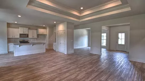 Living - 123 Cornerstone Dr, Brandon, MS 39042 photo 2 of 4