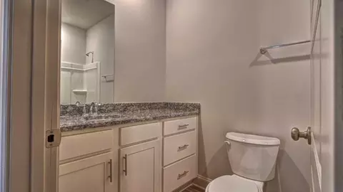 Bath - 123 Cornerstone Dr, Brandon, MS 39042 photo 7 of 15
