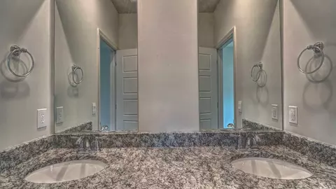 Bath - 123 Cornerstone Dr, Brandon, MS 39042 photo 10 of 15