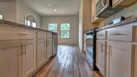 Entry Way - 123 Cornerstone Dr, Brandon, MS 39042 photo 5 of 6