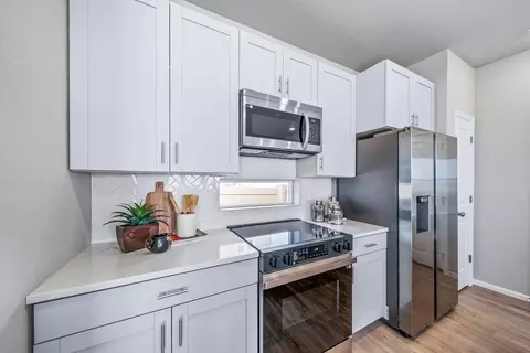 Kitchen - 45068 Sunflower Ln, Bennett, CO 80102 photo 2 of 2