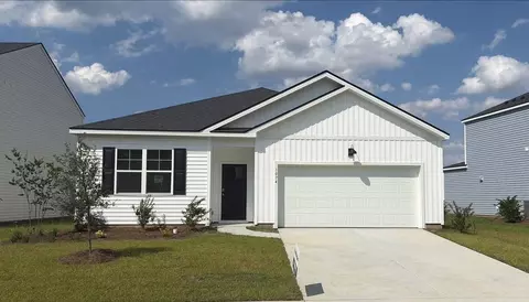 1074 Bergamot Rd, Bloomingdale, GA 31302