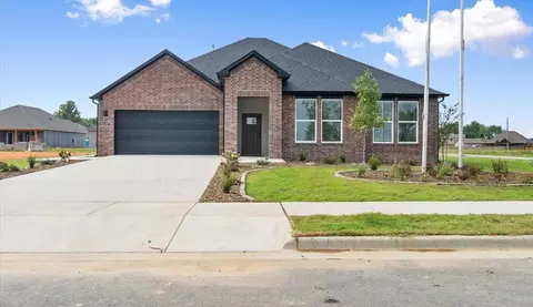 413 W Canada Dr, Farmington, AR 72730