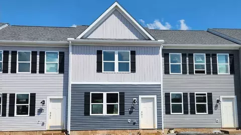 17 Erow St, Fairmont, WV 26554