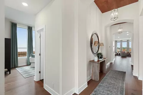 Entry Way - 208 N Eagle Point Rd, Van Alstyne, TX 75495 photo 2 of 2