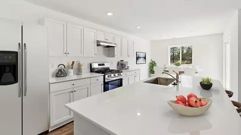 Kitchen - 16613 Blue Pine St, La Pine, OR 97739 photo 1 of 4