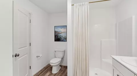 Bath - 16613 Blue Pine St, La Pine, OR 97739 photo 2 of 6