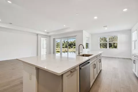 Kitchen - 3673 142nd Ter E, Parrish, FL 34219 photo 6 of 9