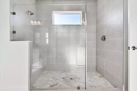 Bath - 3673 142nd Ter E, Parrish, FL 34219 photo 5 of 7