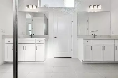 Bath - 3673 142nd Ter E, Parrish, FL 34219 photo 1 of 7