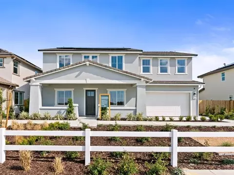 330 N Vista Ave, Fowler, CA 93625