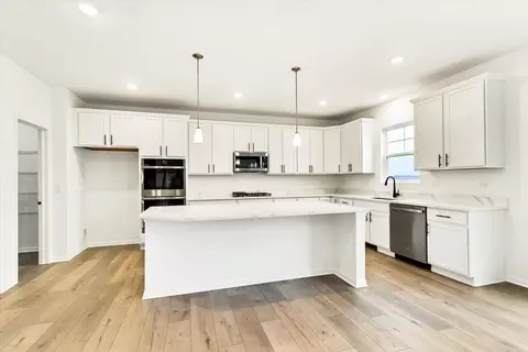 Kitchen - 12750 S Kerry Ln, Plainfield, IL 60585 photo 2 of 3