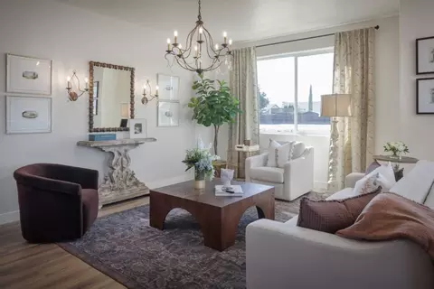 Living - 2914 Ruby Port St, Tulare, CA 93274 photo 2 of 4