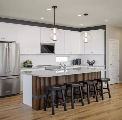Kitchen - 2914 Ruby Port St, Tulare, CA 93274 photo 3 of 4