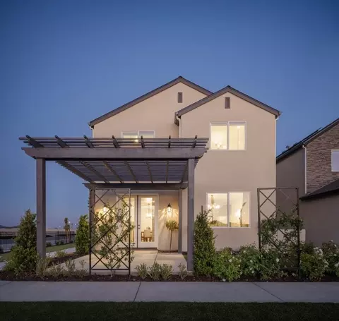 Exterior - 2914 Ruby Port St, Tulare, CA 93274 photo 4 of 12