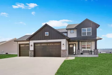 2444 Hadley Hills Dr NE, Rochester, MN 55906