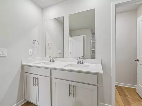 Bath - 1452 Hatteras Rd, Durham, NC 27704 photo 2 of 8
