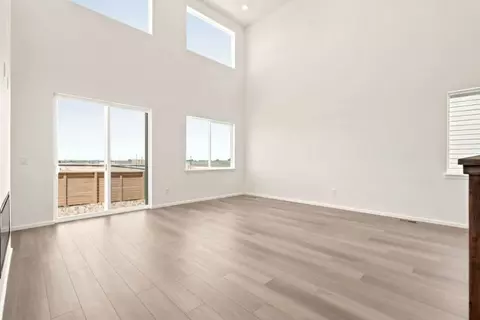 Living - 6891 Utica Ave, Longmont, CO 80504 photo 5 of 7