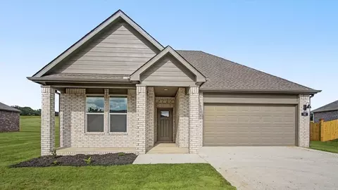 42 Plantation Dr, Mayflower, AR 72106