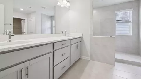 Bath - 456 Hanson St, Frederick, MD 21701 photo 2 of 15