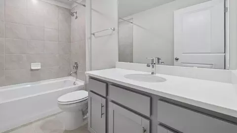 Bath - 456 Hanson St, Frederick, MD 21701 photo 7 of 15