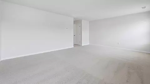Living - 456 Hanson St, Frederick, MD 21701 photo 5 of 7
