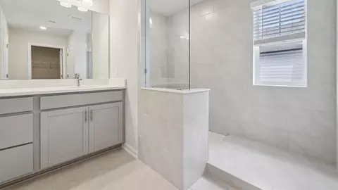 Bath - 456 Hanson St, Frederick, MD 21701 photo 4 of 15