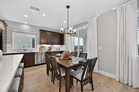 Dining - 3916 Currant St, Placer One, CA 95747 photo 5 of 11