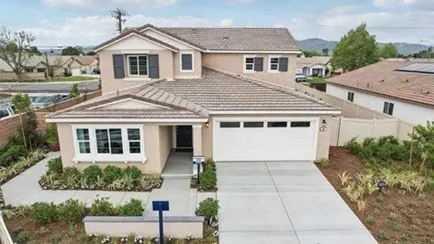 482 Baneberry Pl, San Jacinto, CA 92582