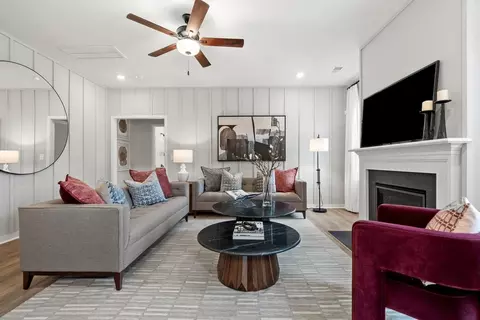 Living - 897 Jp Stevens Rd, Seneca, SC 29678 photo 1 of 3