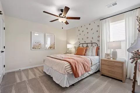 Bedroom - 897 Jp Stevens Rd, Seneca, SC 29678 photo 2 of 5