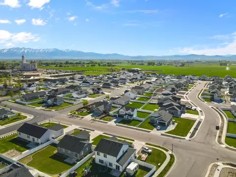 View/Area - 574 N 600 W, Smithfield, UT 84335 photo 1 of 10