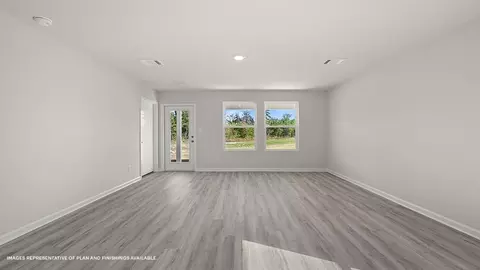 Living - 24739 Berry Ridge Ln, Springfield, LA 70462 photo 2 of 2