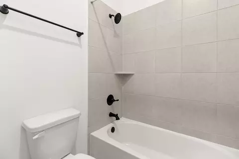 Bath - 709 Rustic Ridge Dr, Lavon, TX 75166 photo 5 of 10