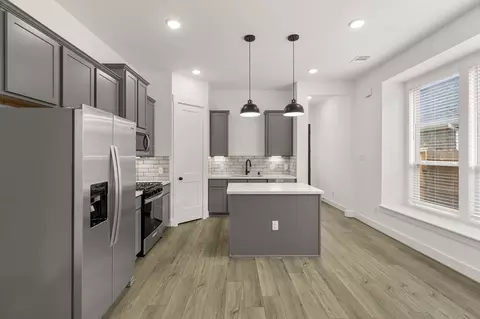 Kitchen - 709 Rustic Ridge Dr, Lavon, TX 75166 photo 3 of 7