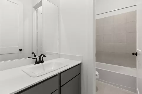 Bath - 709 Rustic Ridge Dr, Lavon, TX 75166 photo 4 of 10