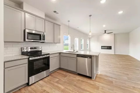 Kitchen - 643 Encore Dr, Perry, GA 31069 photo 2 of 4
