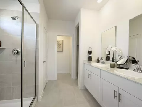 Bath - 303 Eldora Dr, Nevada, TX 75173 photo 2 of 2