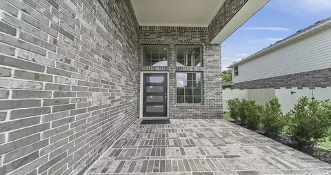 Exterior - 16339 Sheridan River Trl, Conroe, TX 77302 photo 2 of 5