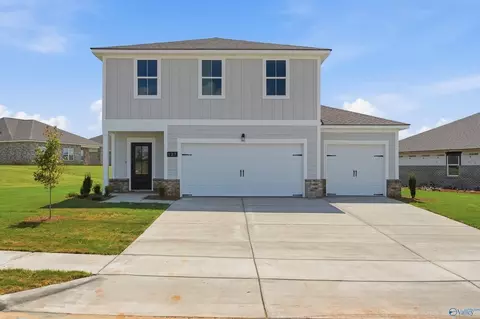 127 Bella May Ln, New Market, AL 35761
