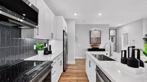 Kitchen - Avalon Blvd & E 213th St, Carson, CA 90745 photo 5 of 8