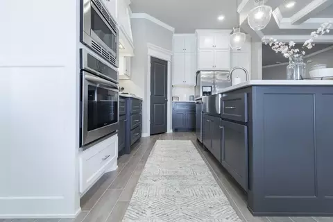 Kitchen - 3205 Broadmoore Dr, Moore, OK 73160 photo 6 of 6