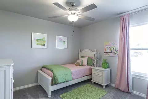 Bedroom - 3205 Broadmoore Dr, Moore, OK 73160 photo 4 of 5
